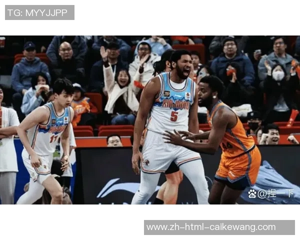 广东男篮与新疆男篮激战正酣谁能在这场巅峰对决中笑到最后